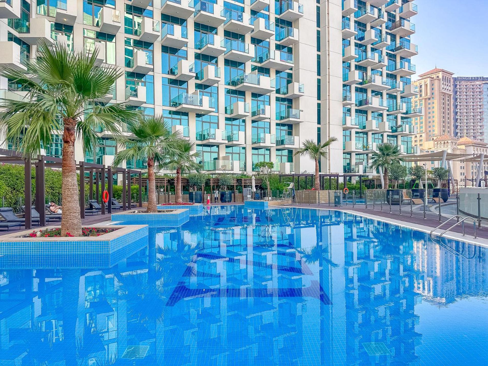 Апартаменти Cozy & Convenient 1Br Haven In Al Jaddaf Дубай Екстер'єр фото